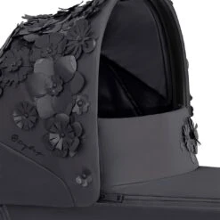 CYBEX Mios Lux Carrycot - Simply Flowers - Dream Grey 10 CYBEX Mios Lux Carrycot - Simply Flowers - Dream Grey -Cybex cybex mios lux carrycot simply flowers dream grey 3