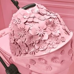 CYBEX Mios Lux Carrycot - Simply Flowers - Dream Grey 12 CYBEX Mios Lux Carrycot - Simply Flowers - Dream Grey -Cybex cybex mios lux carrycot simply flowers pale blush lifestyle 335e9678 1ce1 4efc a8d2 b8d36140272a