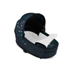 CYBEX Priam Lux Carrycot - Jewels Of Nature (2022) -Cybex cybex priam lux carrycot jewels of nature 2
